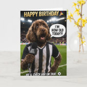 ユーモア溢れるサッカー誕生日カード 犬 VARジョーク カード (黄色い花)