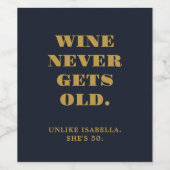 ユーモア溢れる50歳の誕生日 ネイビーブルー ゴールド ワインラベル (シングルラベル)