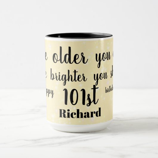 ユーモア溢れる 101歳の誕生日おめでとう マグカップ (中央)