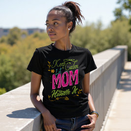 ユーモア溢れる「Keep Calm」ママ名言 タイポグラフィー 母の日 Tシャツ