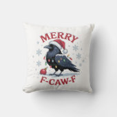 ユーモラスなクリスマスのワタリガラス "Merry F-Caw-F" クッション (正面)