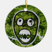 ユーモラスなスカルモンスターのイラスト セラミックオーナメント (正面)