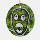 ユーモラスなスカルモンスターのイラスト セラミックオーナメント (左)