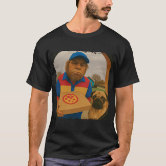 ユーモラスなビッグフットピザ配達パグドアカメラハロウィン Tシャツ