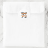 ユーモラスな魔女のハロウィン年間タイポグラフィデザイン_1 ラウンドシール (バッグ)