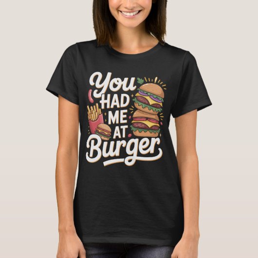 ユーモラスな「バーガーで恋に落ちた」タイポグラフィ Tシャツ (正面)