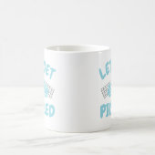 ユーモラスな「Let's Get Pickled 」 コーヒーマグカップ (中央)