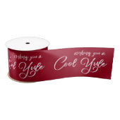 ユール(キリスト降誕祭)の白クール文字Burgundyを望む サテンリボン (リール)