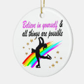 ユー後を追姿スケートで滑るドリームズデザイン セラミックオーナメント (左)