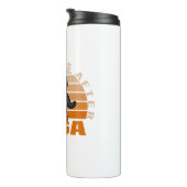 ヨガおもしろいをしている可愛いペンギンおもしろい。ヨガのポーズ タンブラー (回転右)