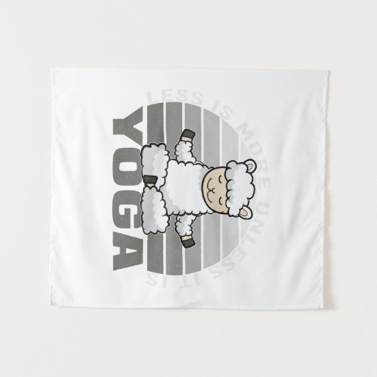 ヨガおもしろいをするかわいいラマ。ヨガおもしろいポーズ タペストリー (正面(横))