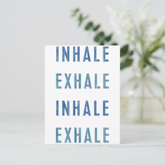 ヨガが青と白を吸う ポストカード (スタンド正面)