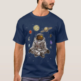 ヨガのめい想宇宙と彼の感じギャル Tシャツ