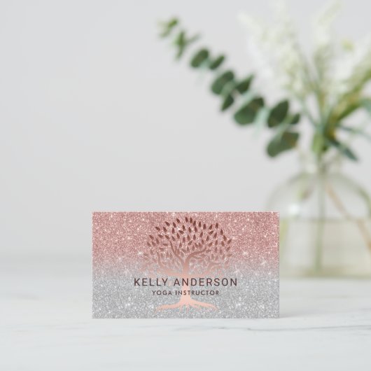 ヨガのインストラクターの生命木のグラデーションなばら色の金ゴールドの銀 名刺 (スタンド正面)