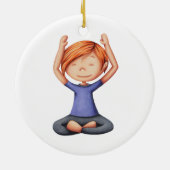 ヨガのクリスマスをめい想過ごす女のパーソナライズされた子 セラミックオーナメント (裏面)