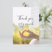 ヨガのサンキューカードは指瞑想に焦点を当てる サンキューカード (スタンド正面)