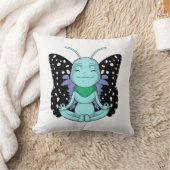 ヨガのストレッチ脚で蝶 クッション (ブランケット)