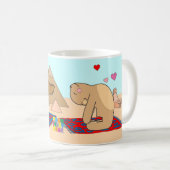 ヨガのテディー・ベアのラクダの姿勢のマグ コーヒーマグカップ (正面右)