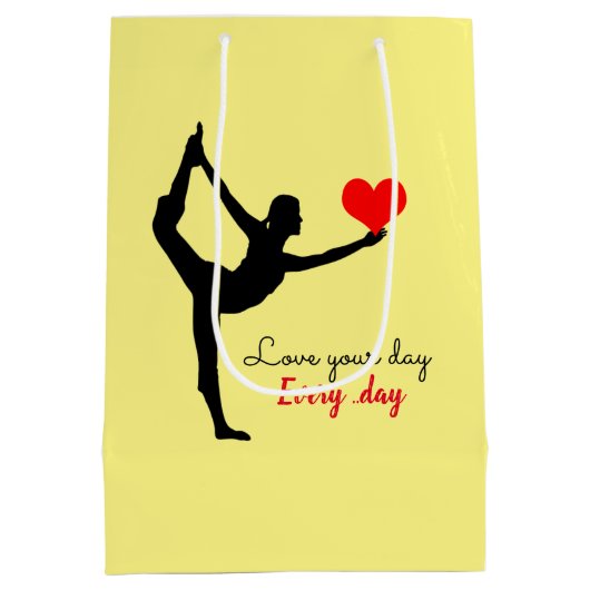 ヨガのハートと愛の日/ヨギニ  ミディアムペーパーバッグ (裏面)