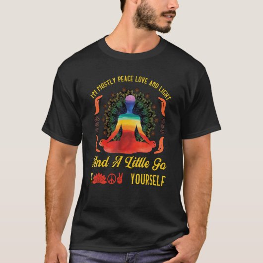 ヨガのポーズ瞑想蓮の花平和愛光 Tシャツ (正面)