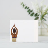 ヨガの女性は腕を伸ばしている ポストカード (スタンド正面)