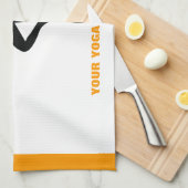 ヨガの木ポーズブラック、オレンジカスタム色 キッチンタオル (四つ折り)