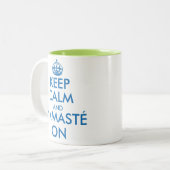 ヨガの黙想のマグの平静そしてNamastéを保って下さい ツートーンマグカップ (正面左)