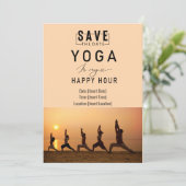 ヨガは私の幸せな時間である女性はヨガをポーズ 招待状 (スタンド正面)