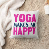 ヨガは私を幸せにする クッション (ブランケット)