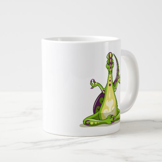 ヨガをしている漫画のイグアノドン恐竜。 ジャンボコーヒーマグカップ (正面右)