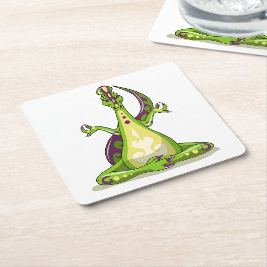 ヨガをしている漫画のイグアノドン恐竜。 スクエアペーパーコースター (アングル)