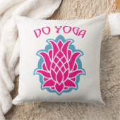 ヨガをする クッション (ブランケット)