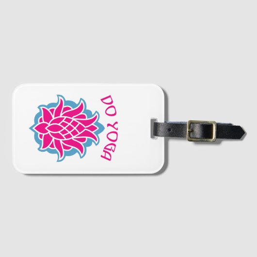 ヨガをする ラゲッジタグ (正面横)