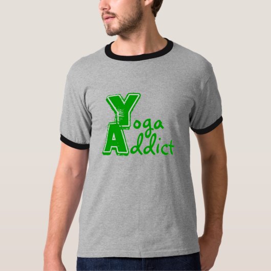 ヨガアディクト – ヨガおもしろいティーズ Tシャツ (正面)