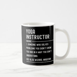ヨガインストラクターの定義Tシャツ 楽しい職称 コーヒーマグカップ