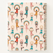 ヨガインストラクターウィメンヨガポーズライトタン ノートブック (裏面)