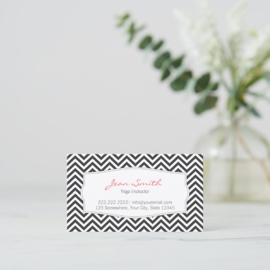 ヨガインストラクターエレガントシェブロンストライプズ 名刺 (スタンド正面)