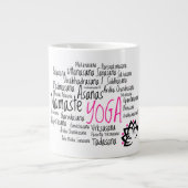 ヨガインストラクターサンスクリットAsanas Yogaポーズ ジャンボコーヒーマグカップ (正面)