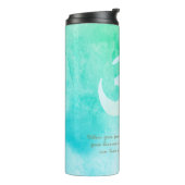 ヨガインストラクター瞑想ツリーポーズオムサイン引用文 タンブラー (回転左)