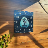 ヨガインストラクター瞑想ポーズボディリーフカットアート スクエア壁時計