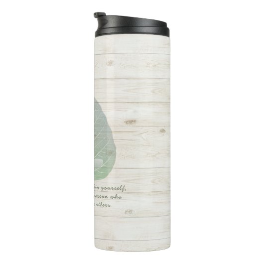 ヨガインストラクター瞑想ポーズボディリーフ引用文 タンブラー (回転右)