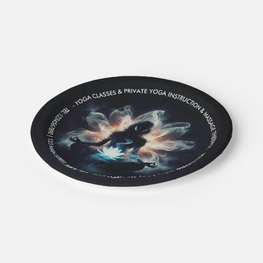 ヨガインストラクター瞑想ポーズミ白熱［赤熱］光を放つストロータス ペーパープレート (アングル)