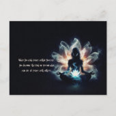 ヨガインストラクター瞑想ポーズミ白熱［赤熱］光を放つストロータス ポストカード (正面)