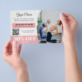 ヨガインストラクター スタジオクラス フライヤー (ハンドル)