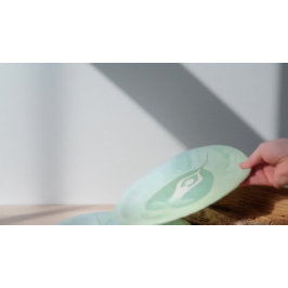 ヨガインストラクター スタジオ 瞑想 ポーズ ボディリーフ ペーパープレート