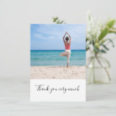 ヨガサンキューカード | ヨガでポーズをとる女性 サンキューカード (スタンド正面)