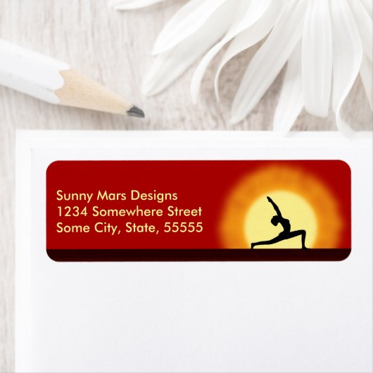 ヨガサンライズポーズシルエット差出人住所ラベル ラベル (インサイチュ)