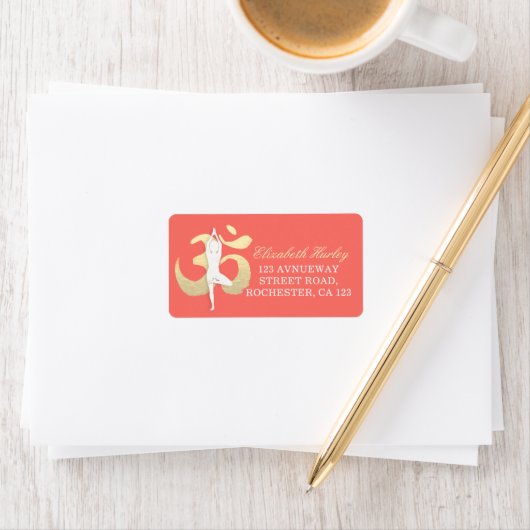 ヨガスタジオインストラクター瞑想ポーズOMシンボル ラベル (インサイチュ)