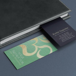 ヨガスタジオメディテーションインストラクターライフコーチOM 名刺