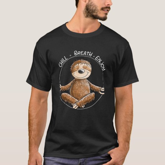 ヨガスロスチルブレススローガン楽しむ瞑想 Tシャツ (正面)